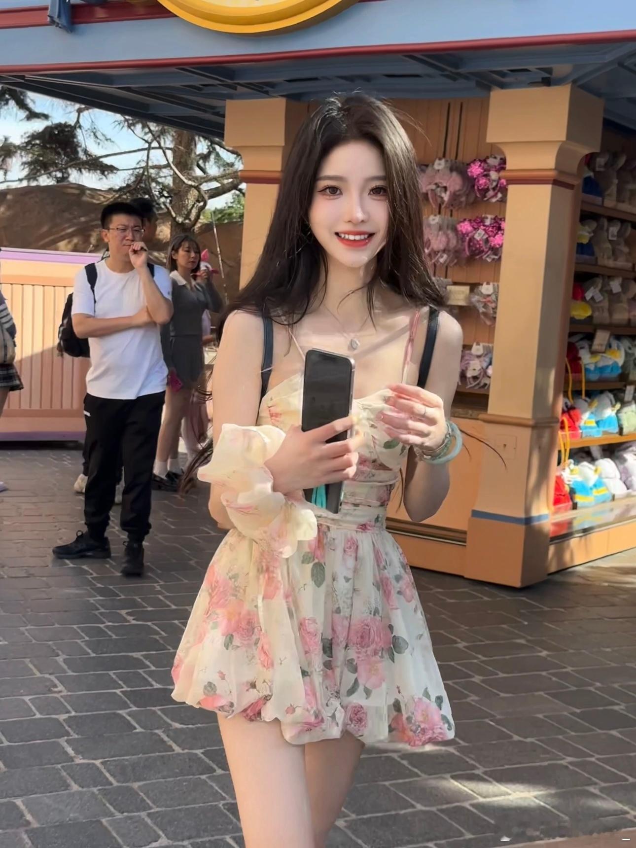 累鼠了  ​​​