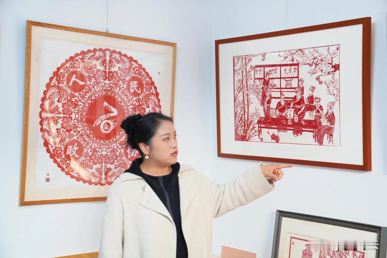 一把剪刀传三代 剪活阜阳百年非遗时光✨阜阳程氏剪纸的传承打破“剪纸=女性柔美”的