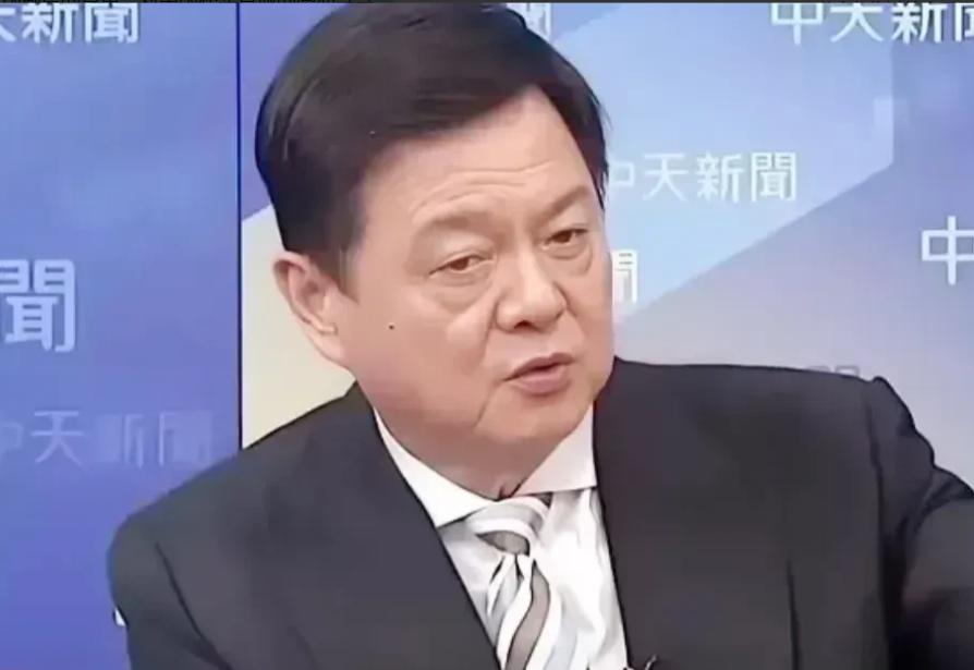 周锡伟直言：再嚣张的人，到了中国也得守规矩。

5 月 19 日，周锡伟在公开场
