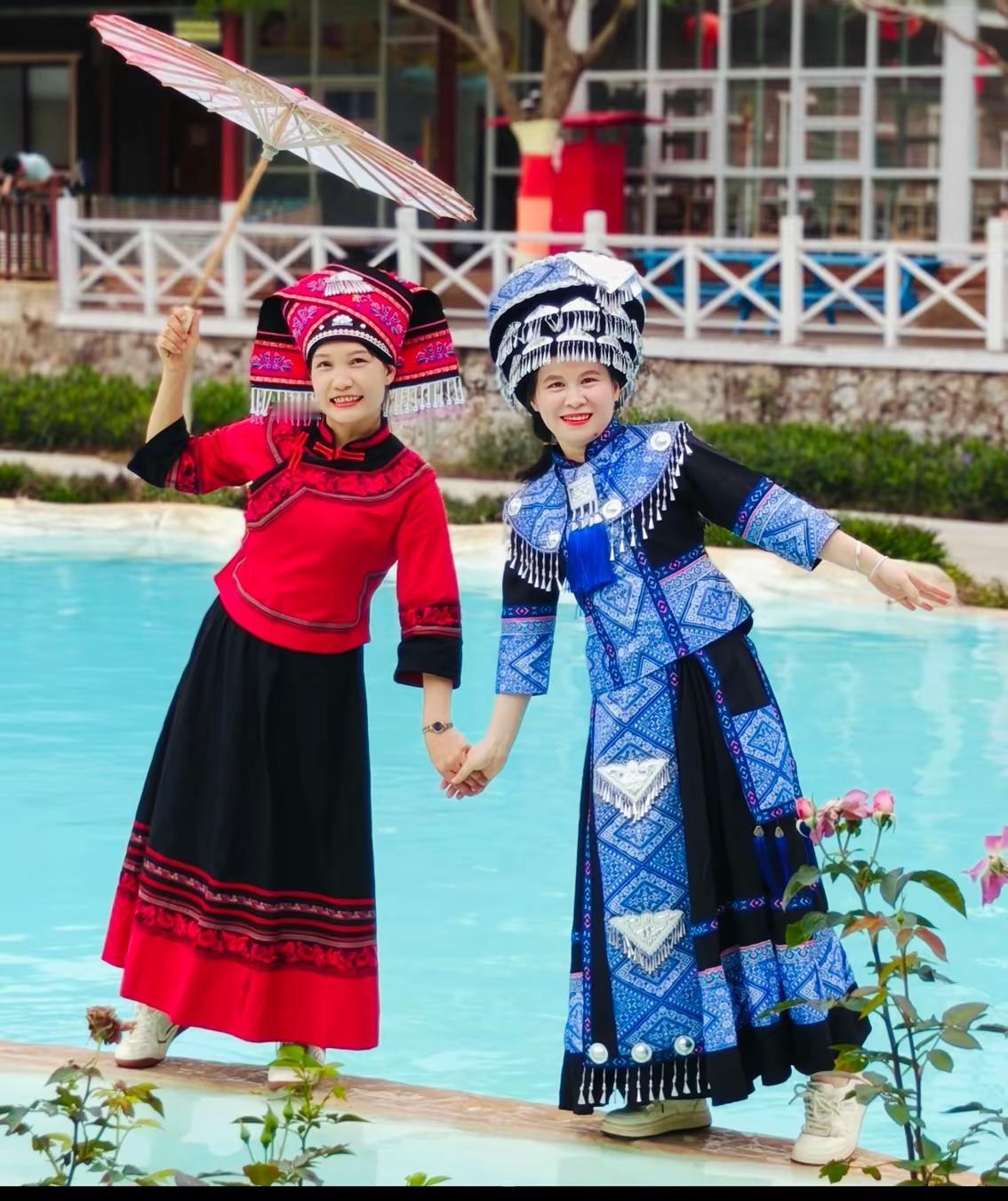 我评论了@党心向阳 的作品：-霍启刚郭晶晶空降广西，被咱们的五色糯米饭圈粉了！?