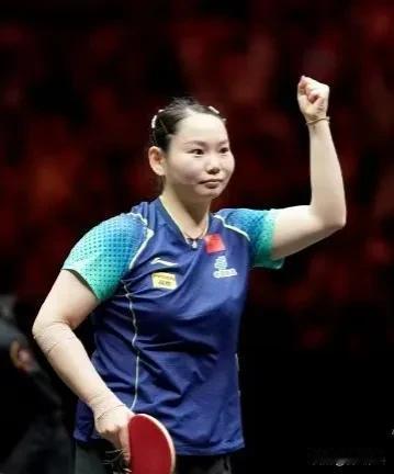 何卓佳柔中带刚，平稳晋级16强

WTT中国大满贯女单1/16决赛中的表现令人印