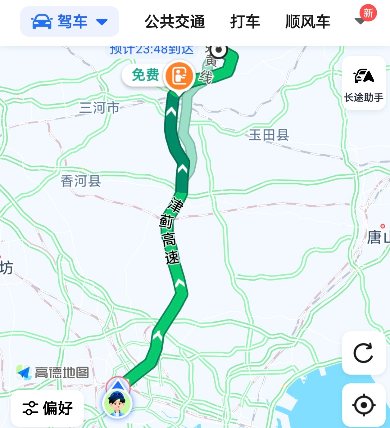 这不叫堵车 这叫铺红地毯明天起早开车进山，希望不要红地毯，要绿草坪才好