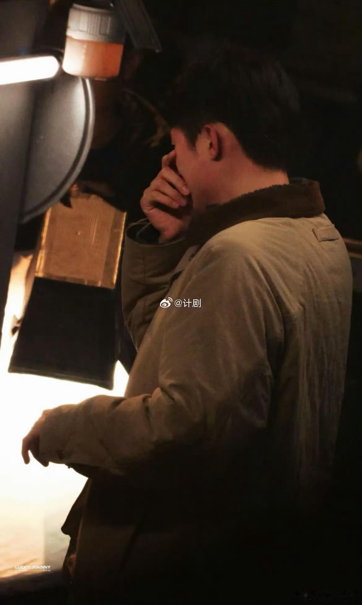 黄景瑜的眼泪是我的兴奋剂 黄景瑜《赢风》路透哭戏太有冲击力，整个人发抖着哽咽，把