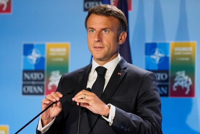 马克龙东京“补刀”：轰炸数周后一走了之，是最糟糕的局面

就在美国国内为特朗普的