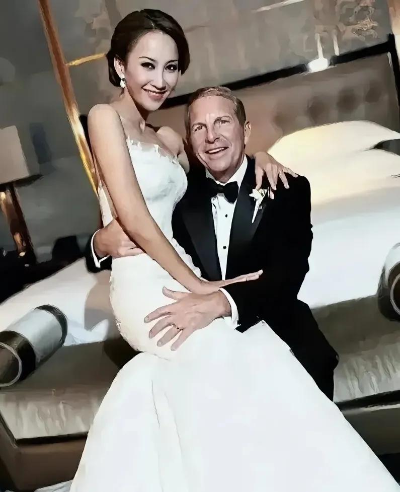  李玟（CoCo Lee，1975年1月17日-2023年7月5日），出生于中国