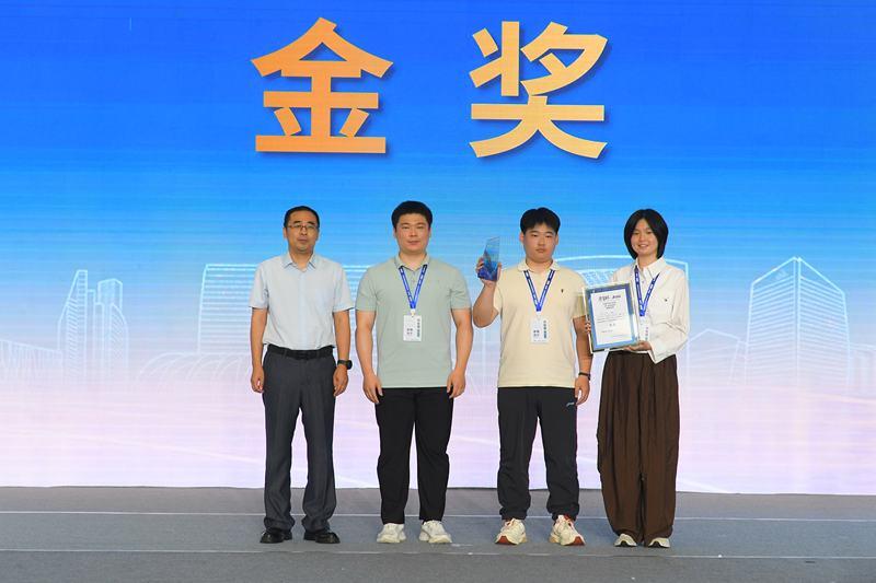 7月31日，据央视新闻直播间报道，亦智杯2026北京亦庄具身智能开发者挑战赛，于