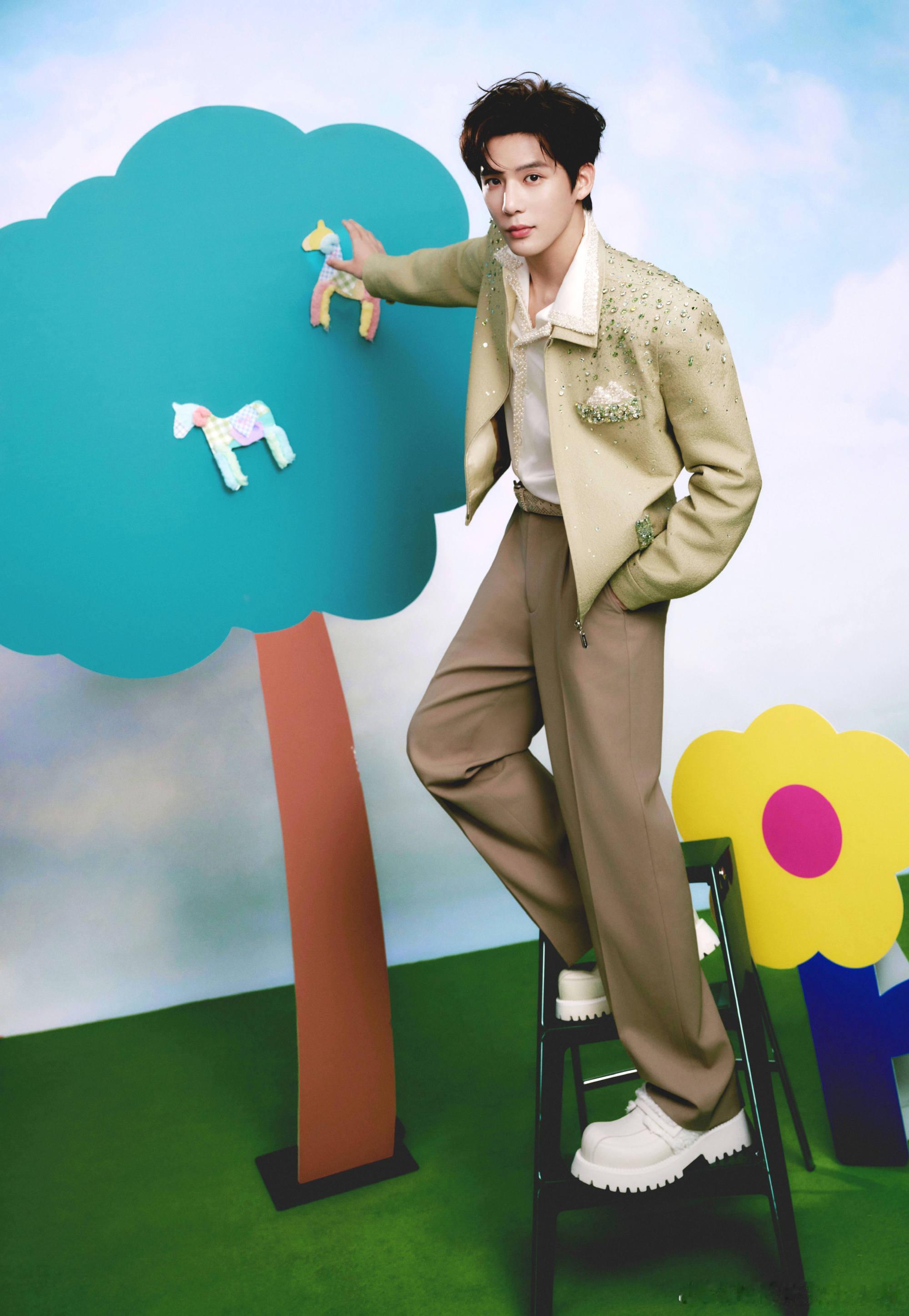 舞台快乐小马男星造型来了王安宇、黄子弘凡、范丞丞、胡先煦 