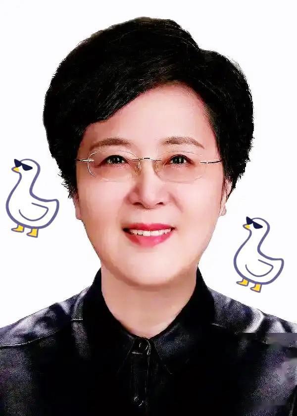7月16日国务院那纸任命，看得人心里真叫一个踏实。58岁的陈薇，实打实的“人民英