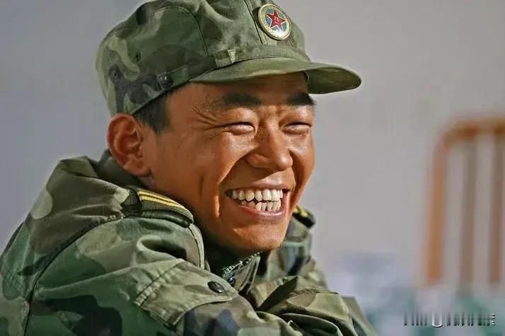 宝强哥演得了傻子、演得了反派，
演得了小人物、演得了主角，
驾驭得了武打角色，