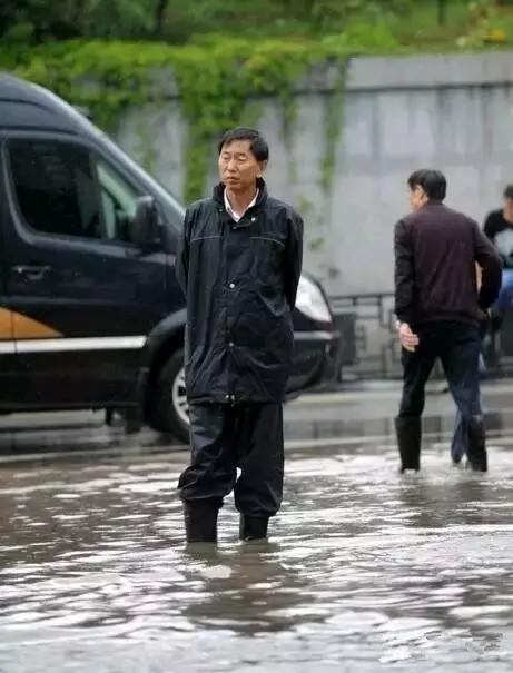已经离任大同13年的耿彦波，至今仍被当地老百姓津津乐道，你说耿公的魅力为啥这么大