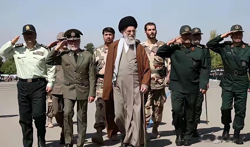 伊朗对付美国二招致命，强硬到底，坚决不退让。

伊朗很清楚，美国最怕陷入长期地面