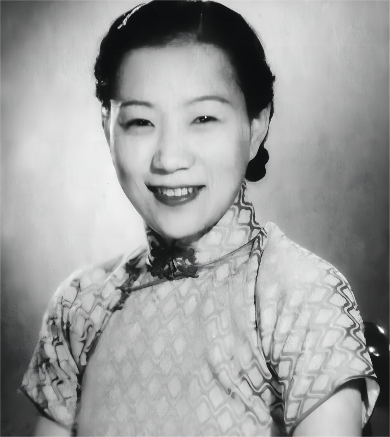 一天盛宣怀孙女盛佩玉外出时，突然想到有东西忘在家里了，便返回家取东西，竟然看到丈