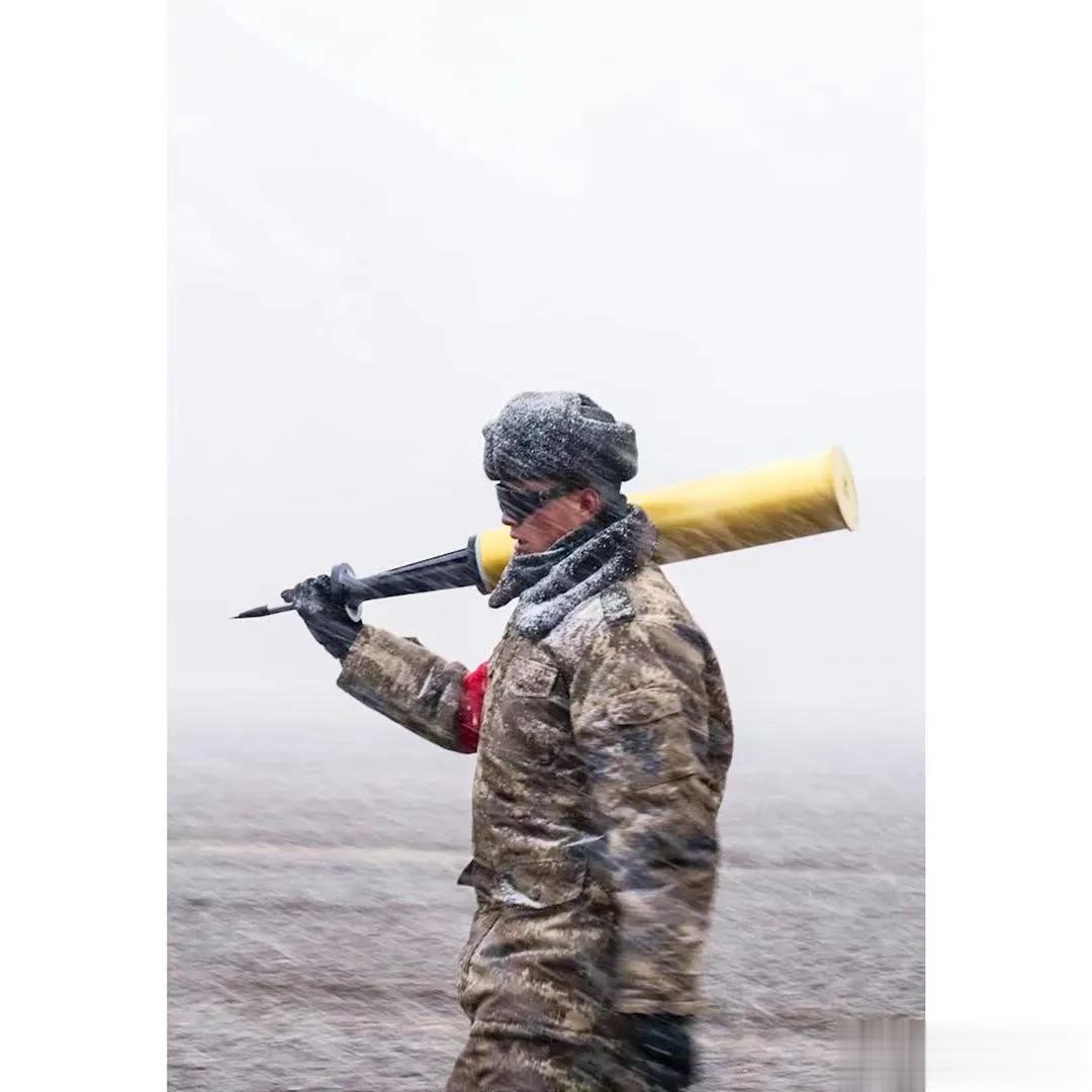 每天早上第一个赞给守护我们的中国军人！早安！