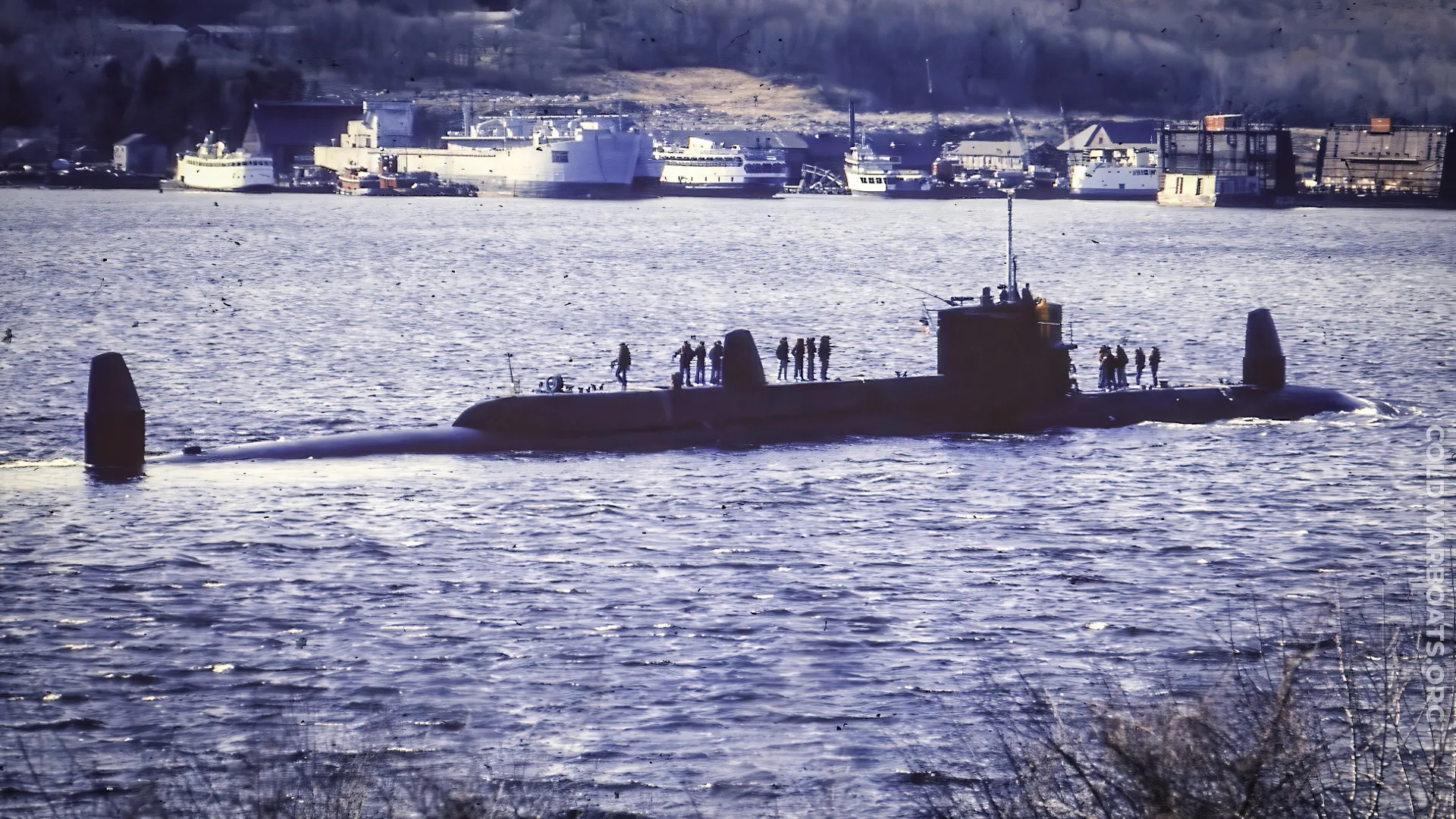 烽火问鼎计划每天认识一件兵器 在1950至1958年间，苏联快速建造服役了215