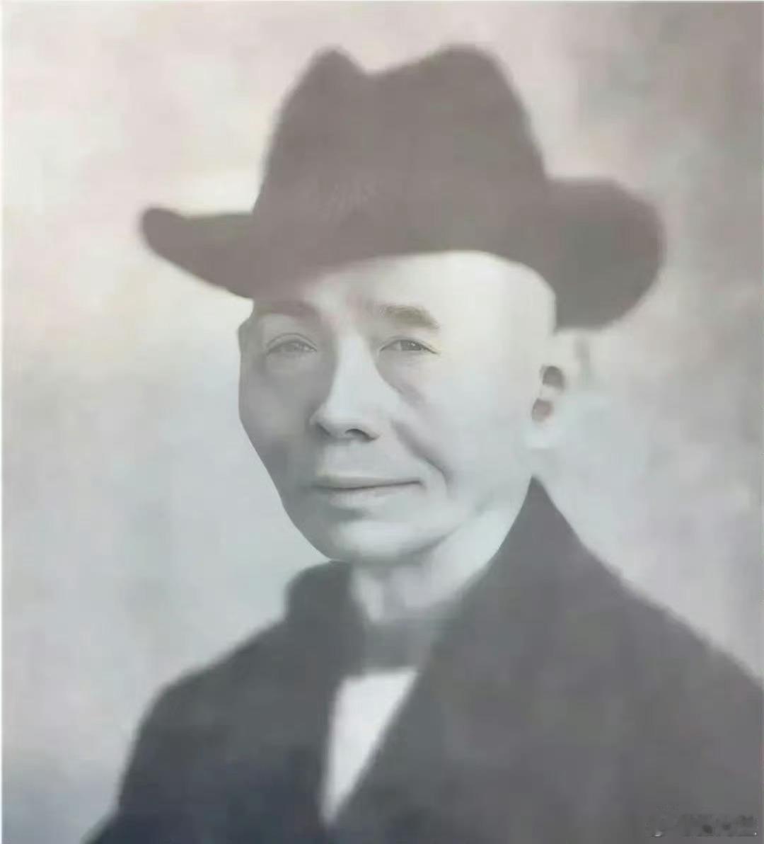 1907年，洪秀全侄子，太平天国唯一幸存的王爷。当时的他已经年过古稀，仍然在进行