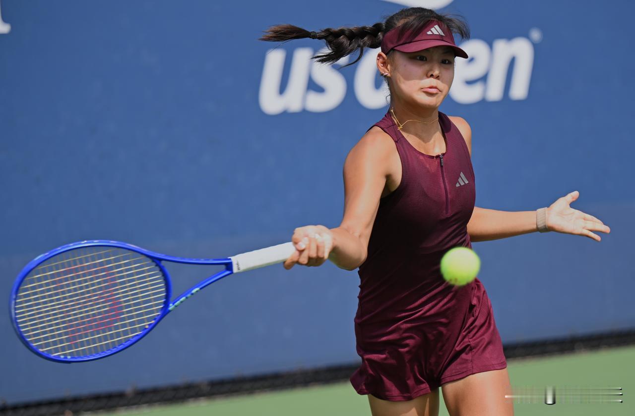 孙心然又赢了
北京时间10月27日晚，wTA250广州公开赛第一轮，孙心然迎战世