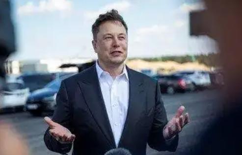 身价4000亿的超级富豪马斯克，再次语出惊人：“尽管我每天能挣3亿美元，但我自己
