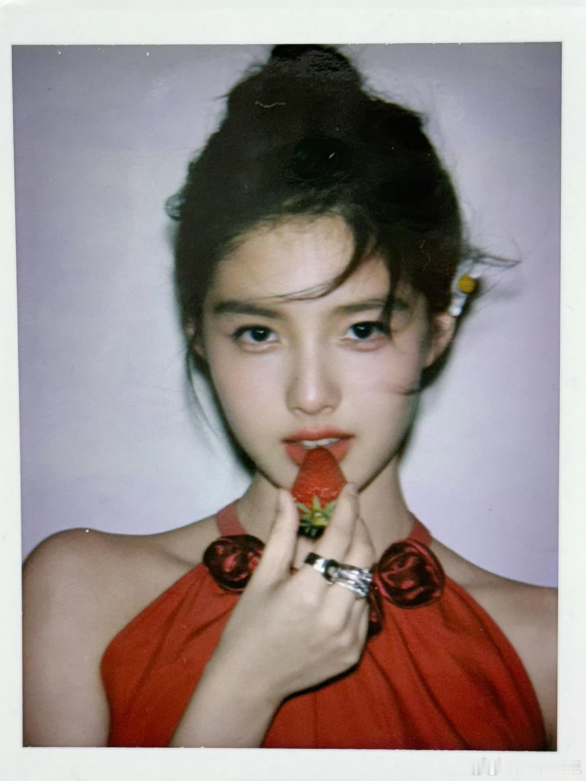 艾米拍的撕拉片，女明星撕拉片成片效果都蛮好的 ​​​