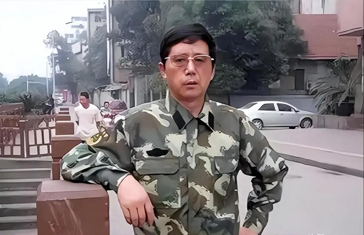 2008年，山东一男子瞒着妻女卷走60万家产奔赴灾区，妻女恨他9年，9年后病危才