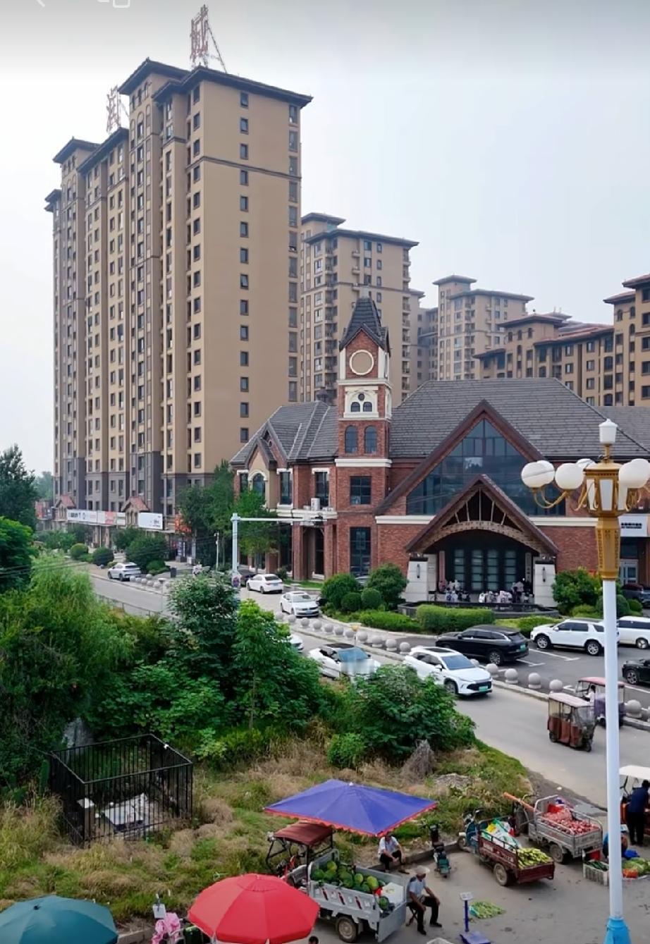 曹县青菏南路(天润城二期北侧)早市