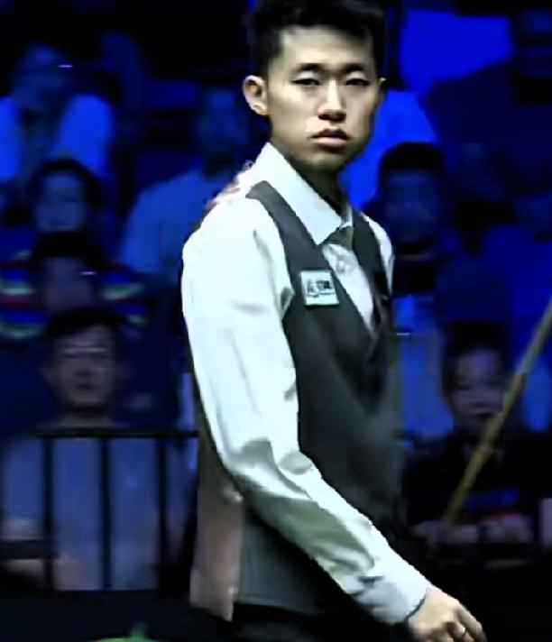 赵心童武汉公开赛决赛消息：70-9，赵心童拿下第2局，比分2-0领先。
常冰玉还