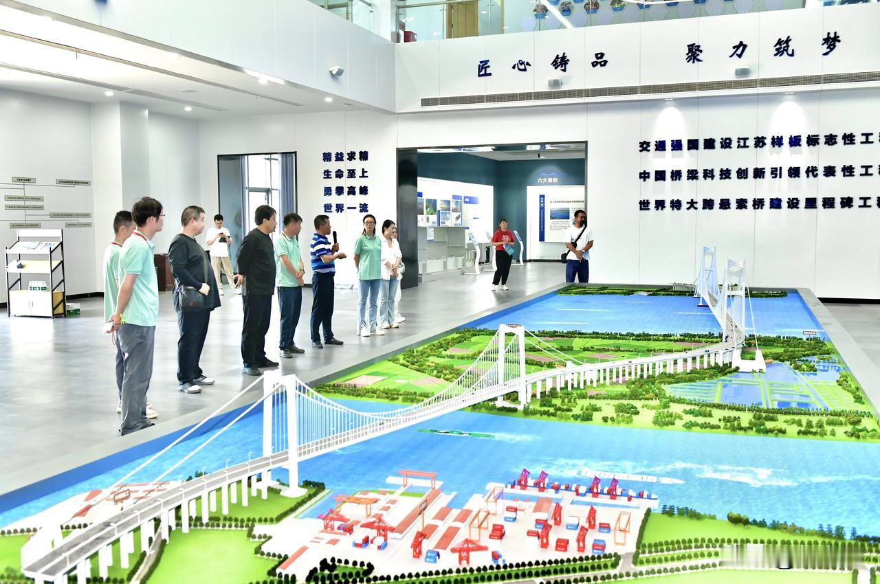 提前恭喜张家港、靖江、如皋三地的网友，你们家乡正在建设一座世界性的工程——张靖皋