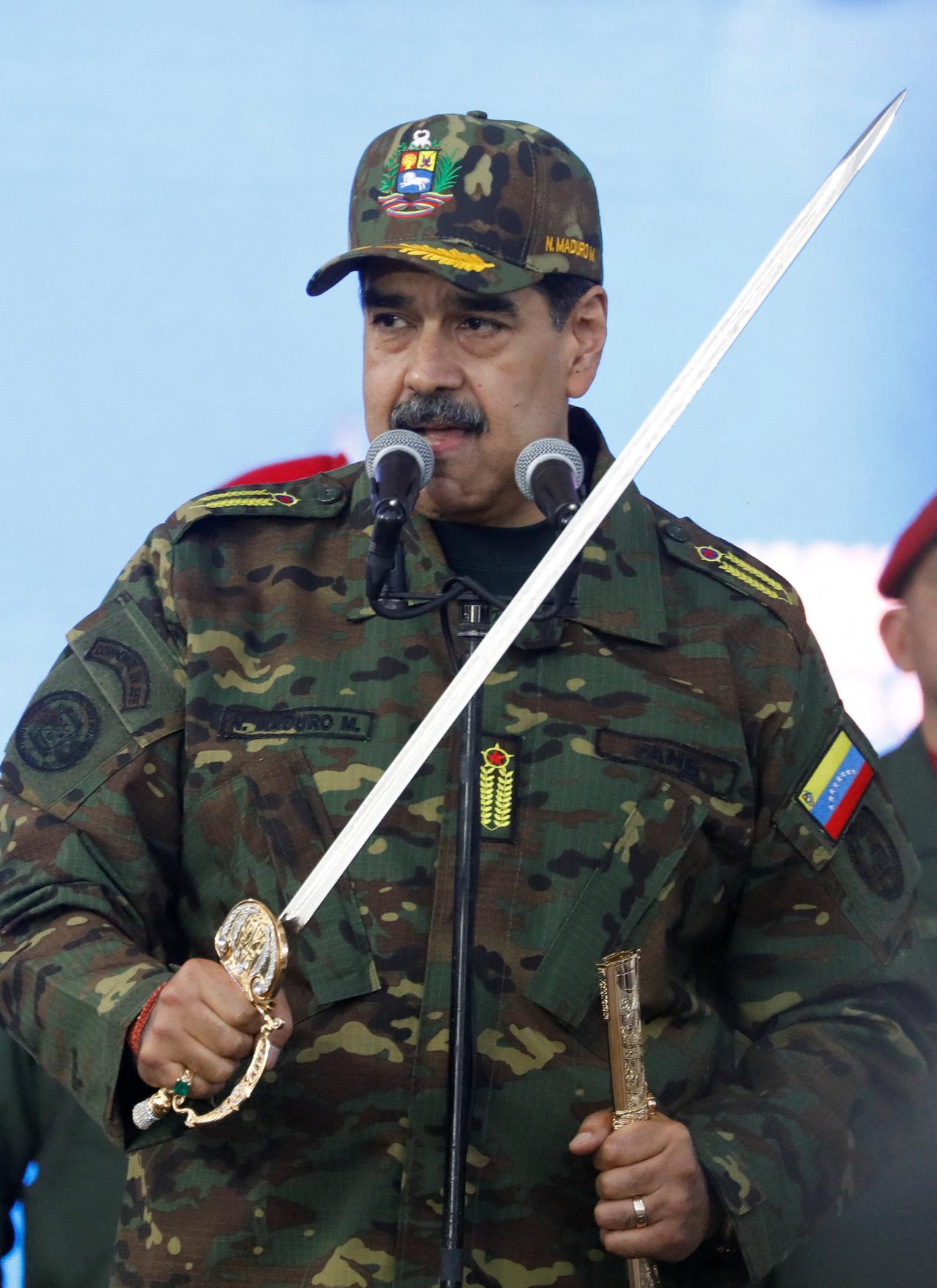 美国施压委内瑞拉的真实意图，究竟是什么呢？
美国对委内瑞拉这一出，剧情跌宕起伏，