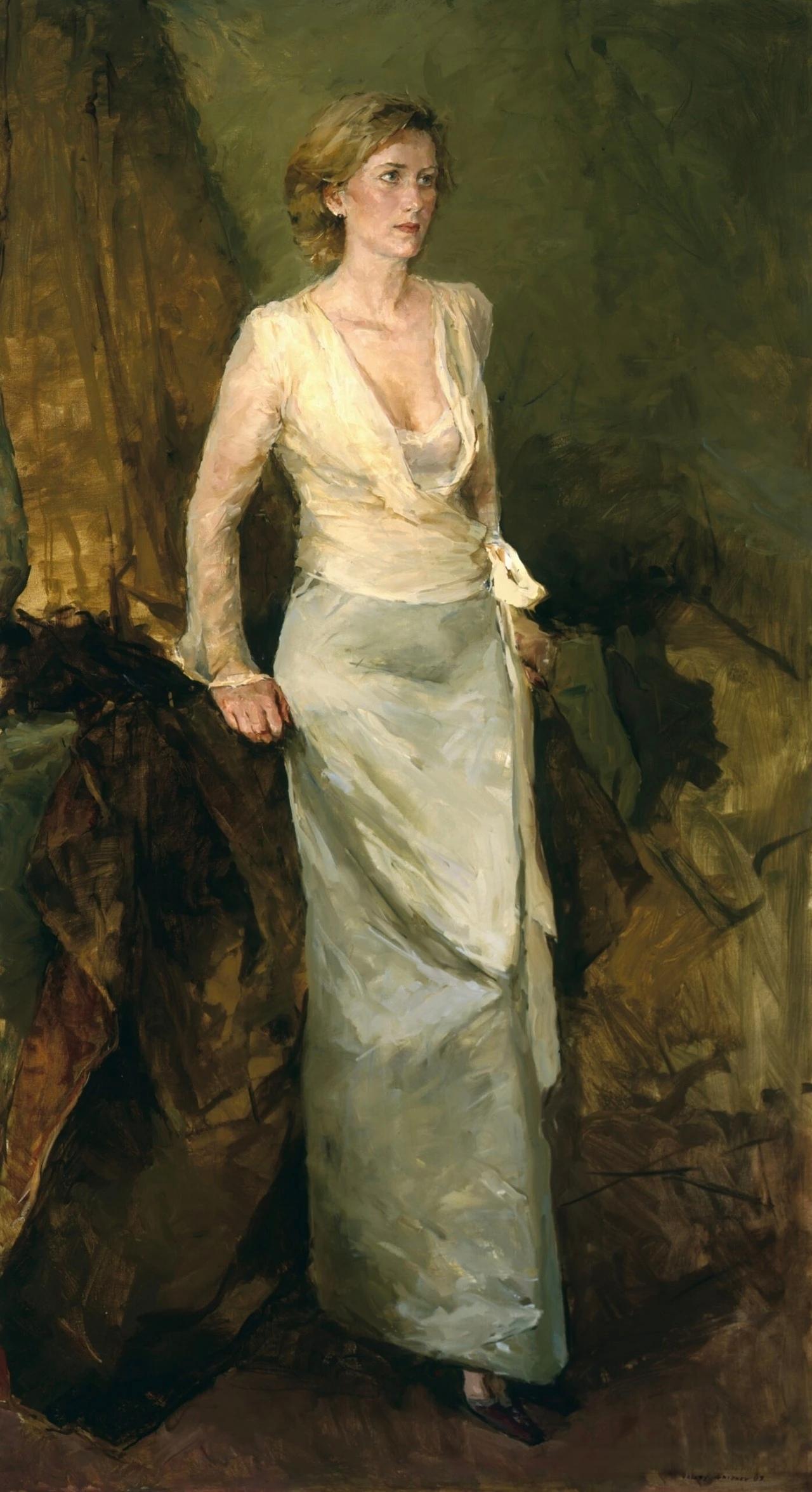 看到“优雅的女性肖像，柔和的色调，精致的细节，仿佛从画中走出的女神”，就想起油画