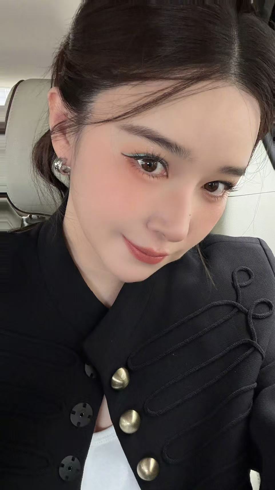 阚清子薄荷绿眼妆阚清子薄荷色眼妆阚清子薄荷绿眼妆太美了 