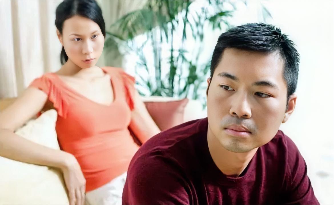 为什么男人会突然对你冷漠了？

你俩本来过得挺好的，但是他有一天突然就不理人了，