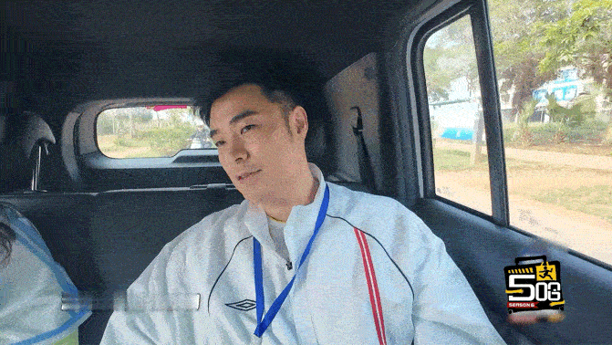 鹿晗陈赫看张雨霏比赛哈哈哈哈哈五哈团队向来信守承诺，早前约定到场观看张雨霏赛事，