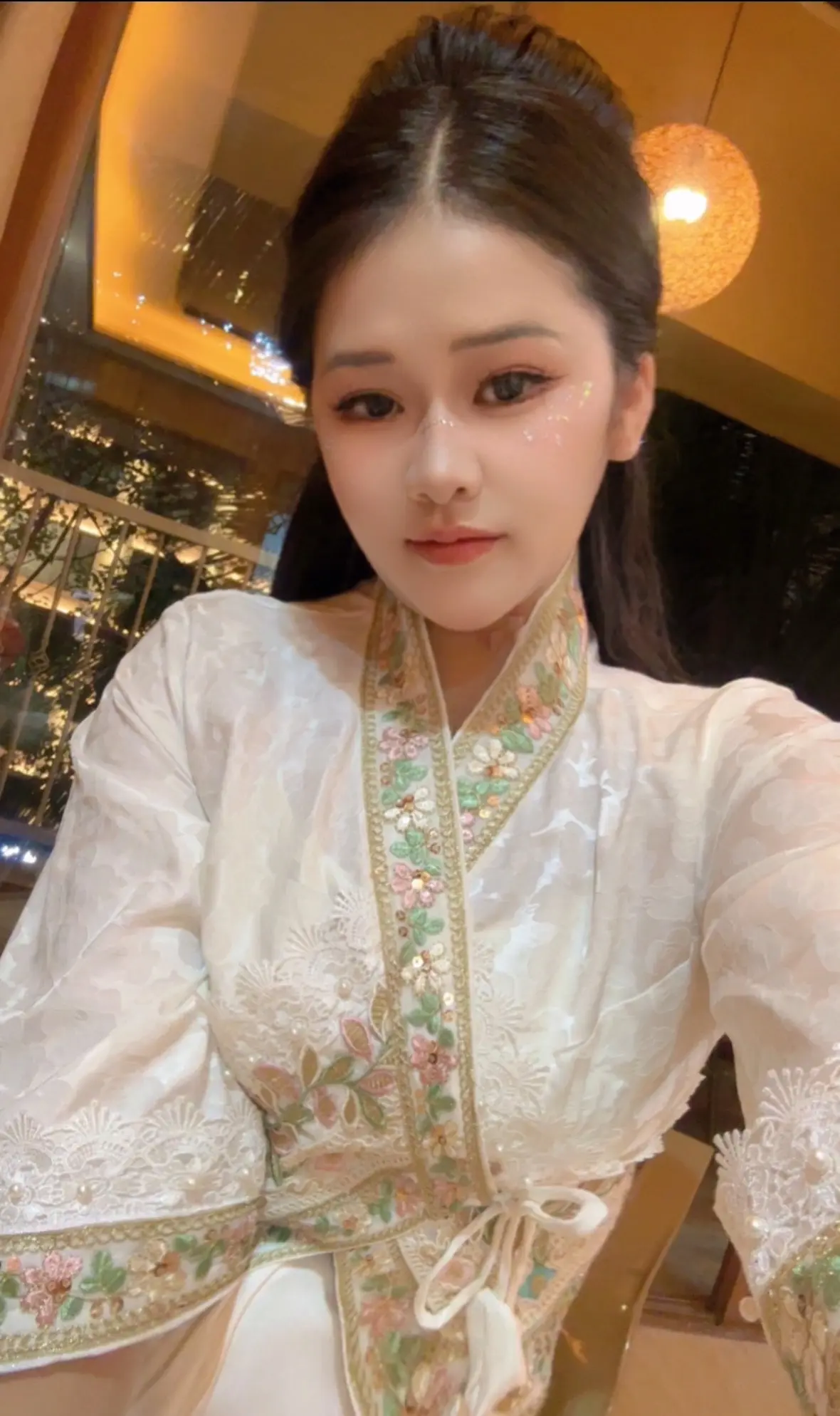 穿傣装的我 傣妹 今天是甜美西域公主