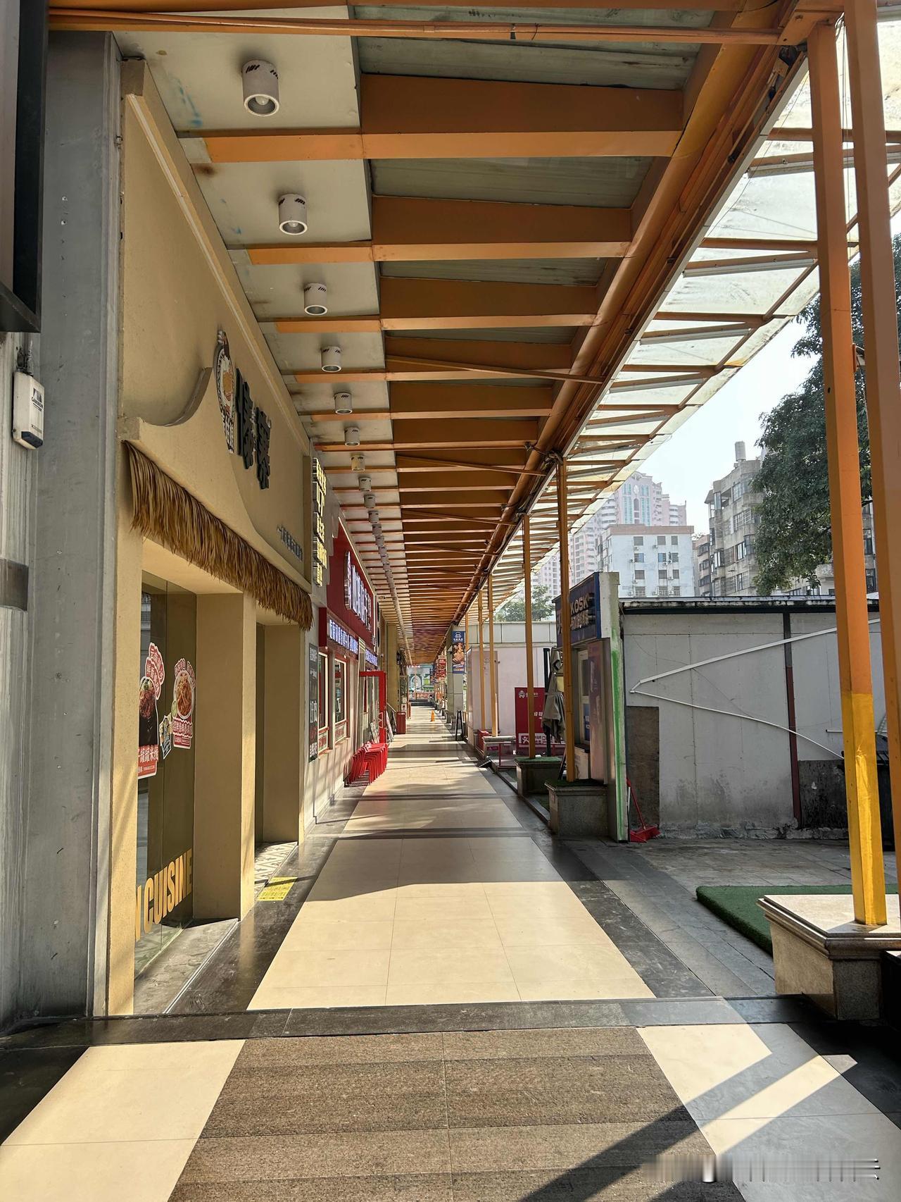 不鼓励单干，你让那些年纪大失业的人去干嘛？

再问一句，个个都不单干了，那么谁来