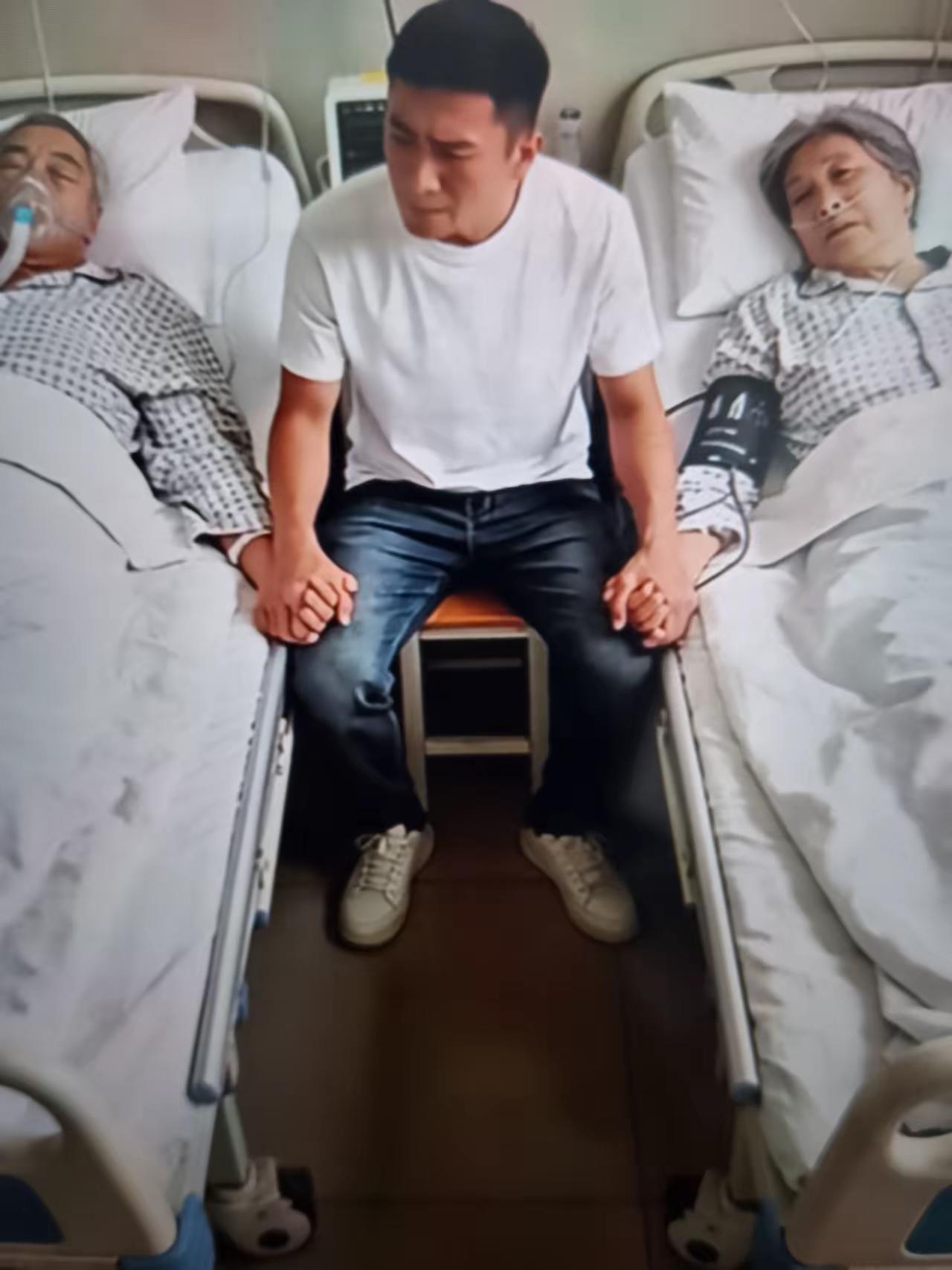 独生子女太难了

这是一个父亲得了重病，父亲还在医院住院，母亲又得了脑溢血，男子