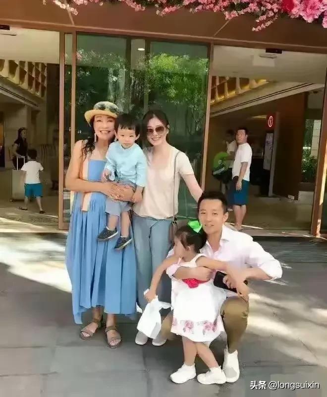 大s可能做梦也没想到，自己嫁进豪门，这豪门竟然如此好欺负，丝毫没有豪门的规炬。这