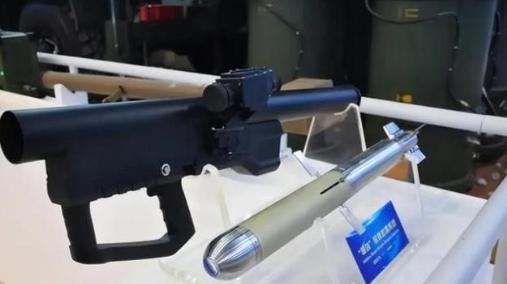 美军最恐惧的噩梦来了！中国“袖箭”导弹震惊全球，3万元一发重量不足4公斤，仅有黄