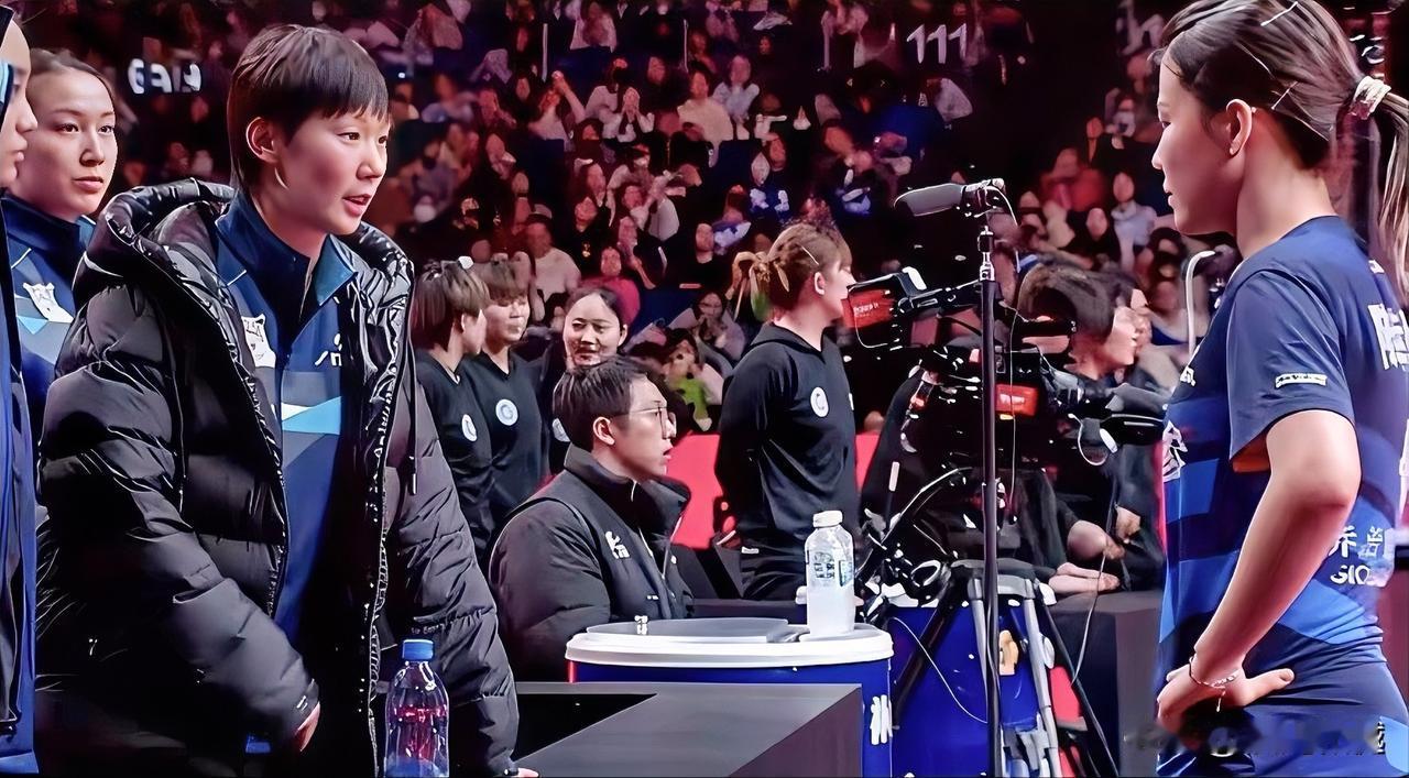 王曼昱：老陈，这最后一哆嗦了，你得拿出点样子啊！
陈幸同：国乒打混团没去，总决赛