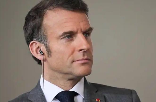 近日，法国总统马克龙向欧盟27国下达10天最后通牒，要求1月6日前敲定对华统一反