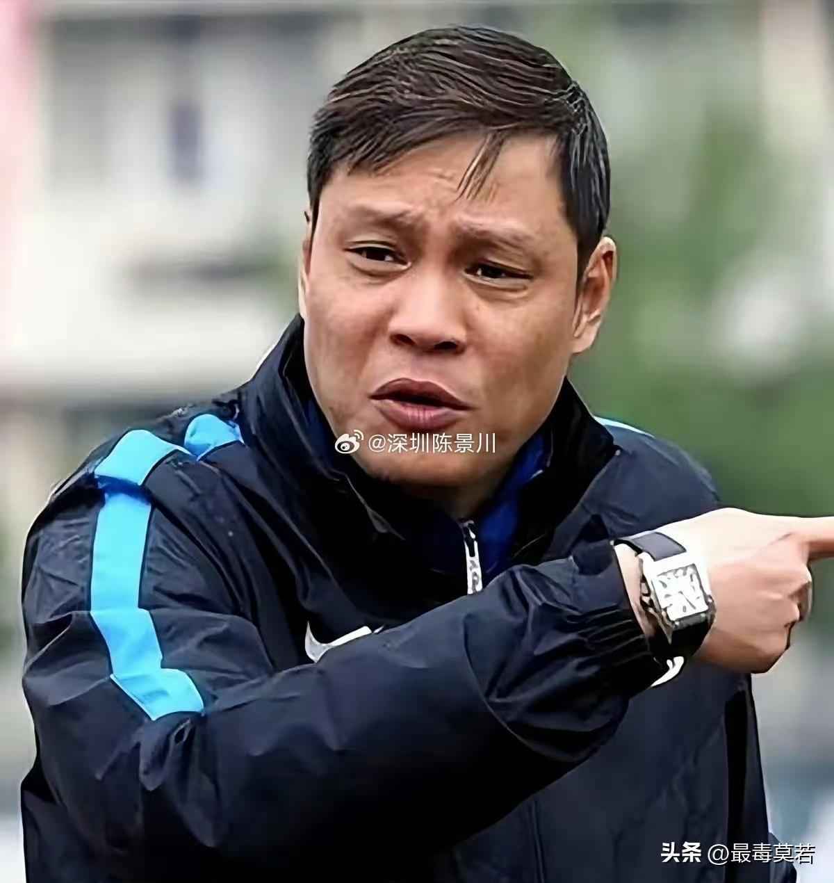 一个冠军就够了？
范志毅直接甩话：你们有什么理由喷人家董路？
你看看这个逻辑。拿