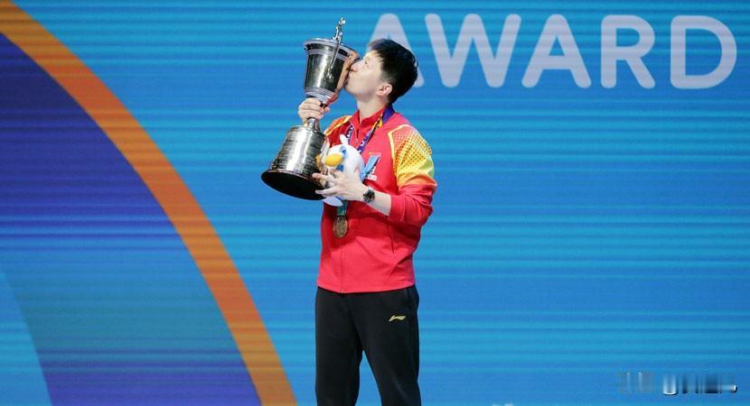 马龙4-3逆转林高远 获得男单冠军
北京时间4月21日，2024乒乓球单打世界杯