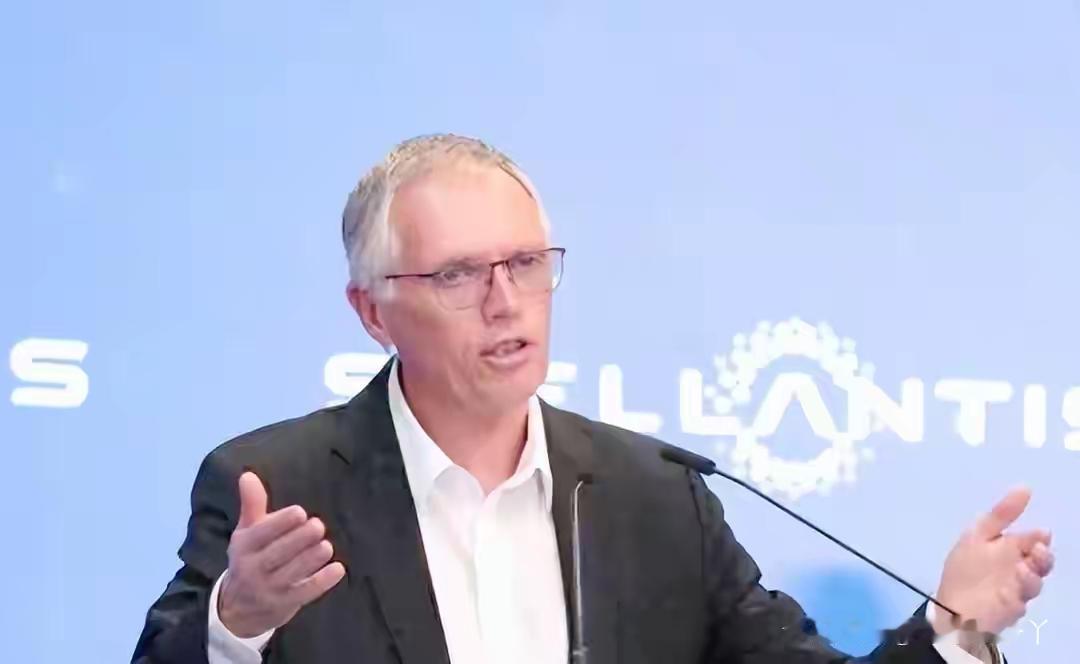 全球第四大车企Stellantis最近属实有点惨，堪称汽车圈“大型翻车现场”。这