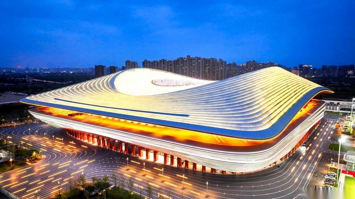 陕西足球这事儿，今天几乎是把答案直接拍在了桌上。
球场运营商，陕体集团，直接开了