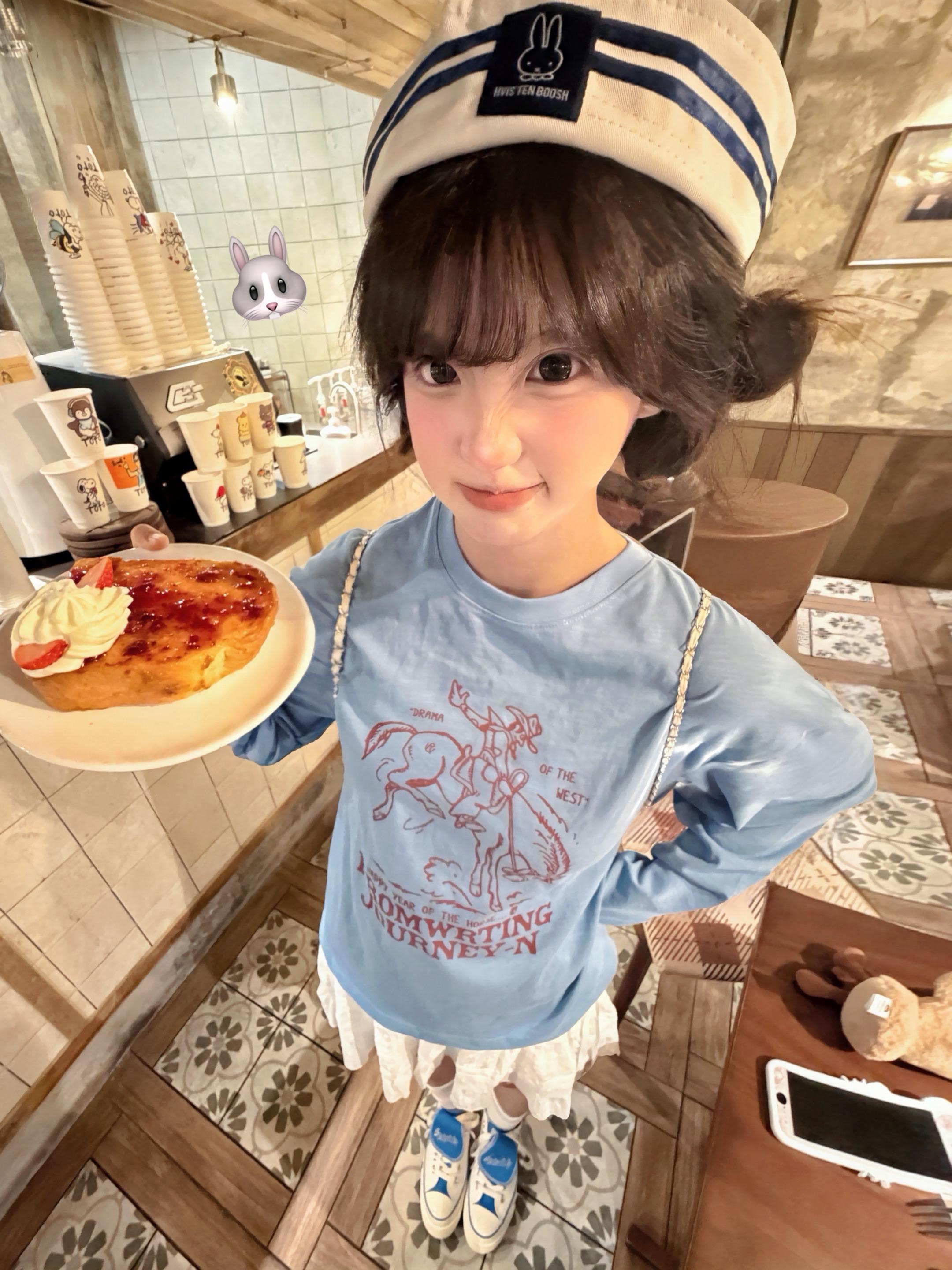 存一些萌萌的咖啡店拍照姿势ᥥ  ᥥ ིྀ ꔷ ༝ ꔷ