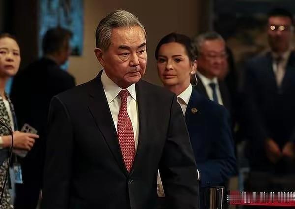 135亿制裁立竿见影！巴拿马紧急认一错纠错，狠狠打脸美国霸权
 
国际政坛上演精