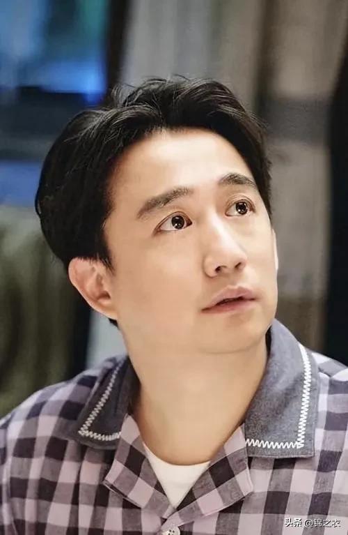 我不粉不黑黄磊，就感觉黄磊是个普通的演员罢了，我也理解不了他被全网嘲，很多人都是
