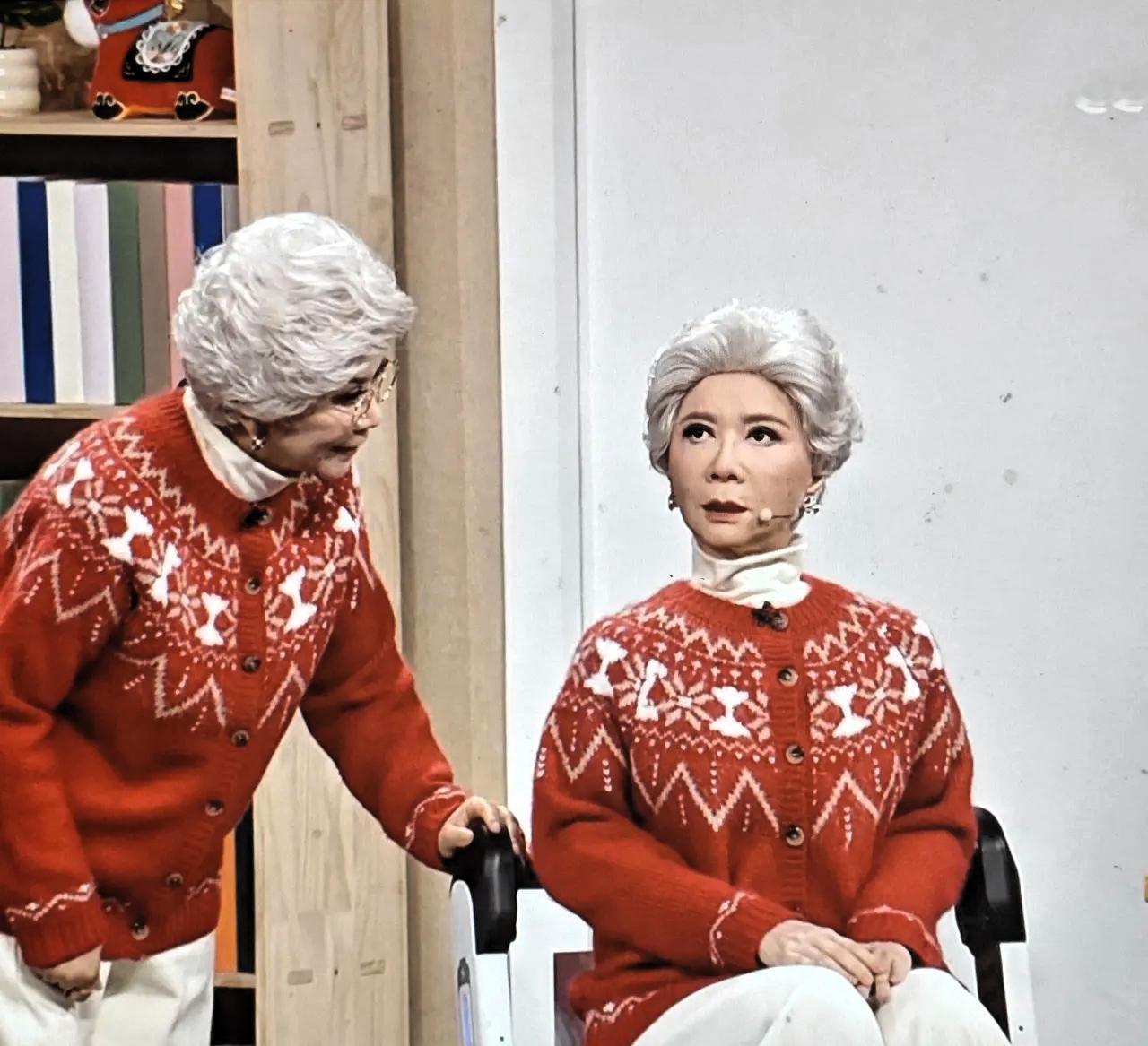 看了春晚第一个小品我惊呆了
现在时代已经发展这么快了嘛！双蔡明同框，科技与亲情的