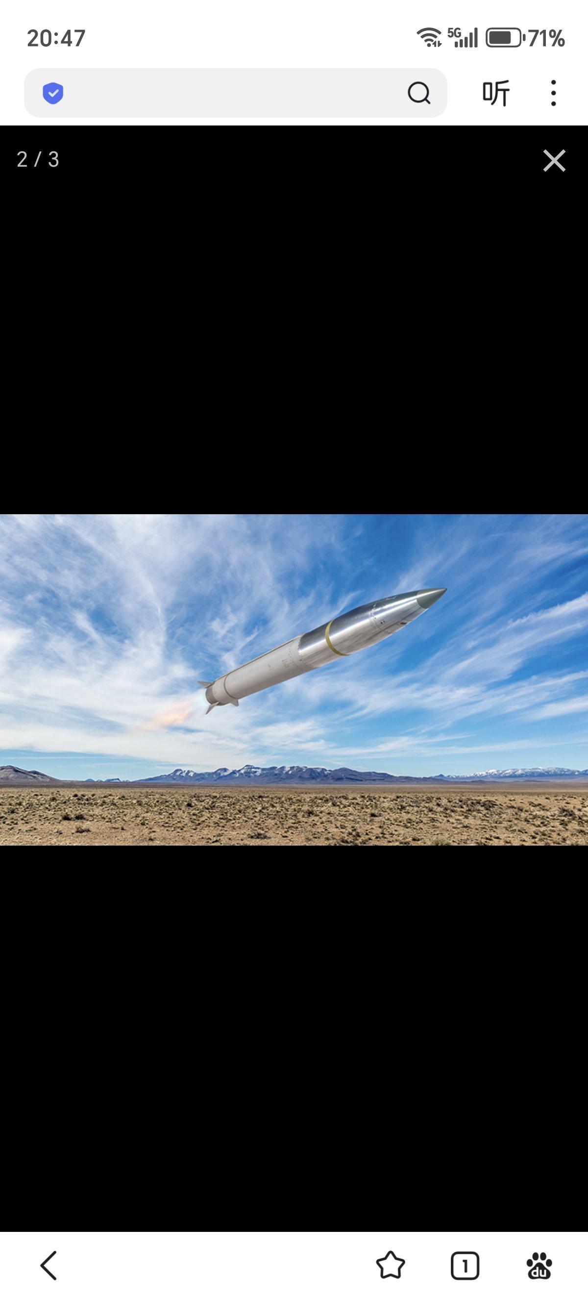 美军海马斯和M270A2火箭炮的150公里卫星制导火箭弹ER GMLRS完成发射