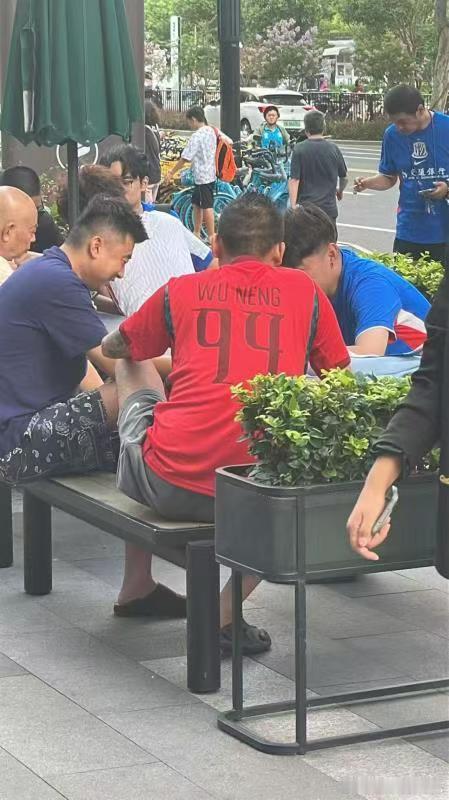 红蓝可以和谐相处的嘛，好事情[点赞]申花[超话]中超联赛[超话]深圳新鹏城vs上