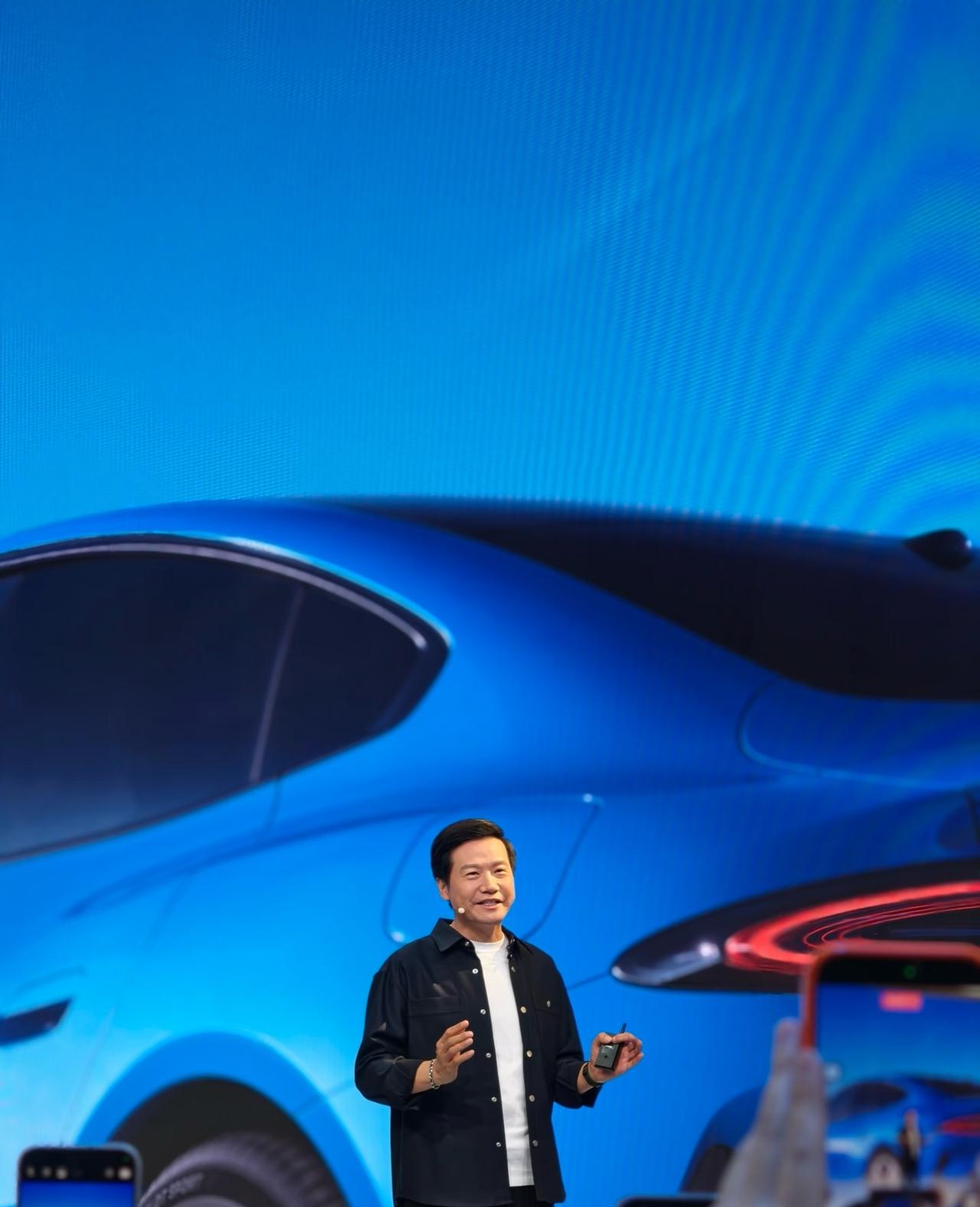 北京车展，雷总带着YU7GT来了
北京车展早班9点第一场
小米展位
可以见到雷总