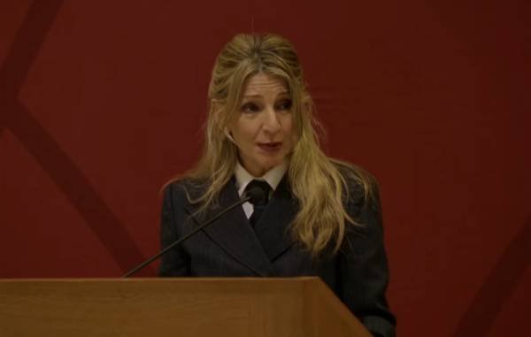 #西班牙高官痛批欧盟对特朗普太卑微#【西班牙副首相痛批：欧盟领导人对特朗普太卑微